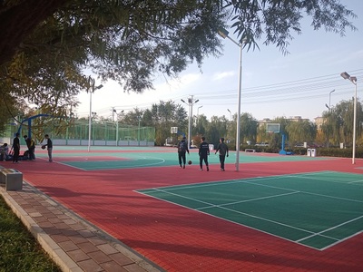 月牙湖景区新设综合健身游乐场 打造健康休闲新地标